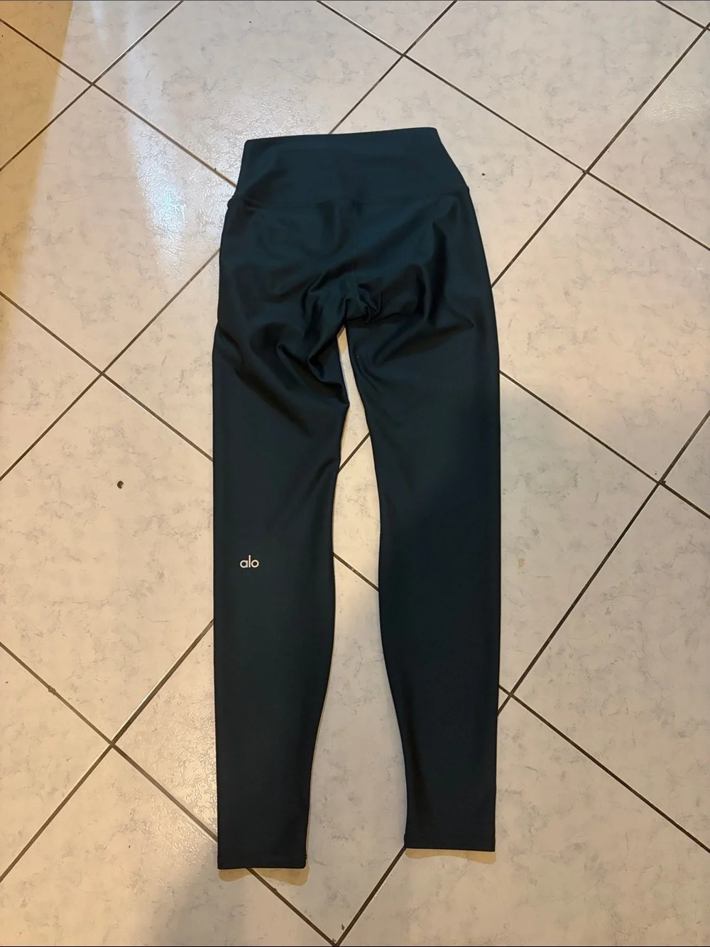 ALO Yoga Dark Navy Women's Active Top
